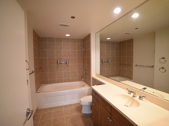 5th image of 130 N Garland Ct APT 1510
