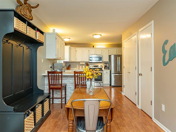 4th image of 103 1st St NW
