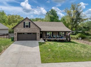 1508 Roxy Ln, Maryville, TN 37803