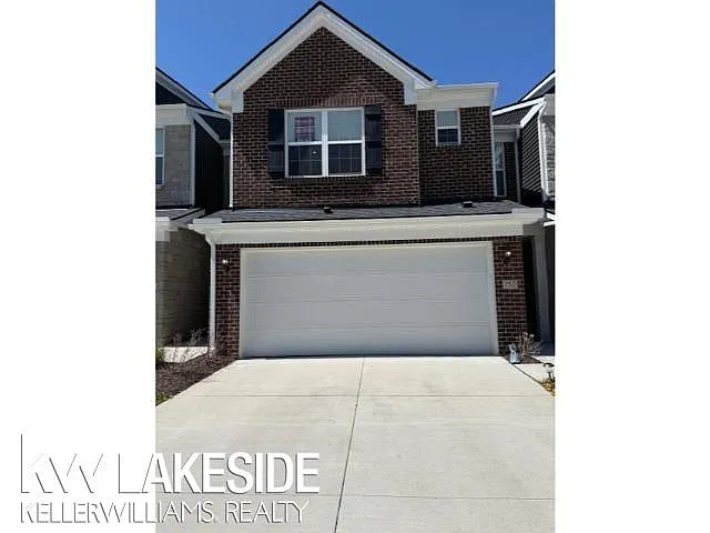 753 Hummingbird Dr photo 1