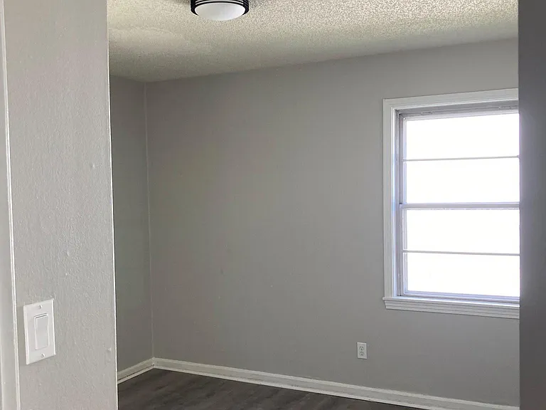 7620 High Dr — Photo 17