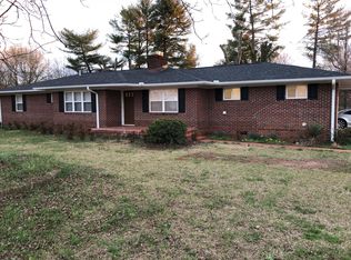 1002 E Main St, Duncan, SC 29334