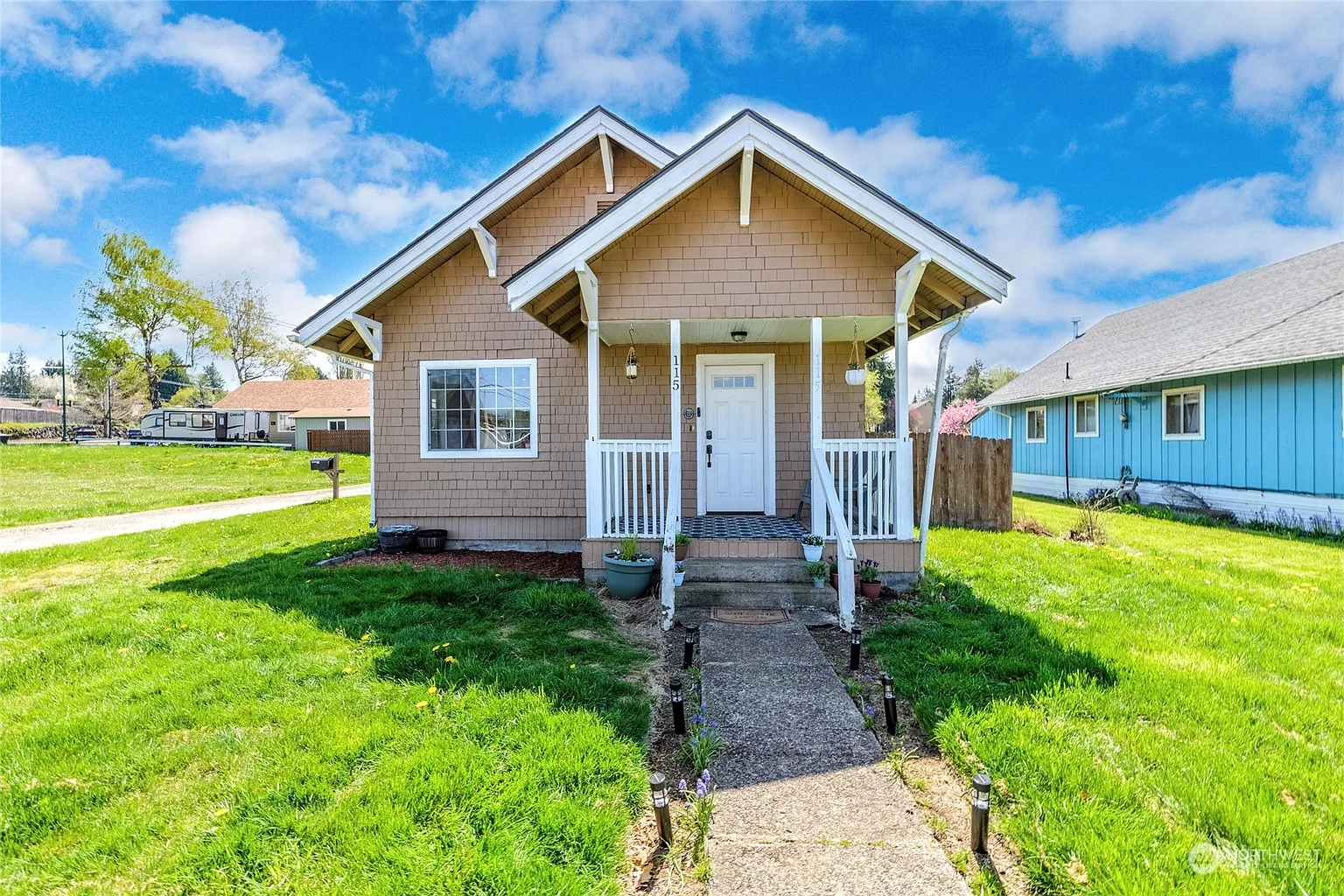 115 W Maple Street photo 1