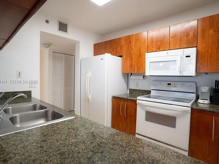 1200 Brickell Bay Dr #2806 — Photo 13