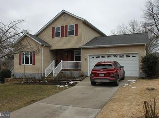 1903 Tilghman Dr, Crofton, MD 21114