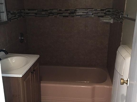 3rd image of 125 Vista Pl Floor 2