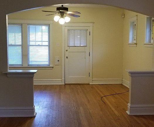 3rd image of 6544 Southwest Ave