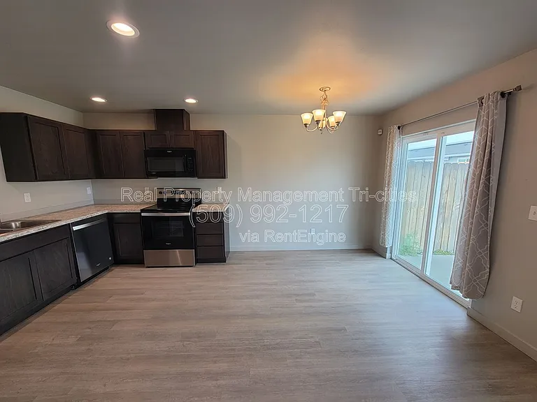 413 Whitefish Ln — Photo 6