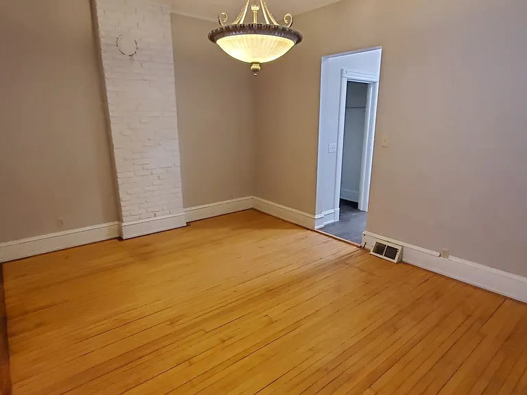 2054 N Cambridge Ave — Photo 13