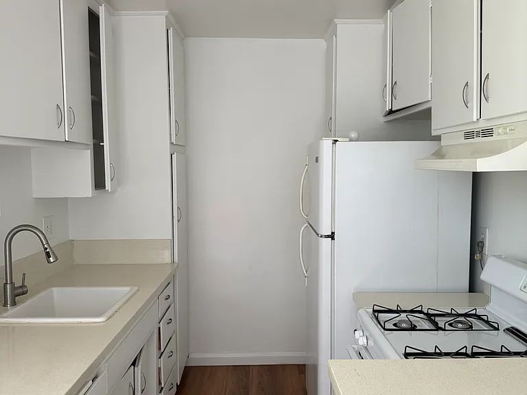 952 Maltman Ave #11 — Photo 5