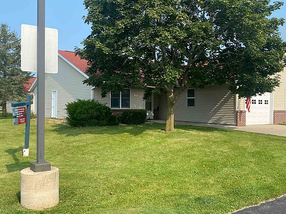 3rd image of 523 Golden Grove Dr