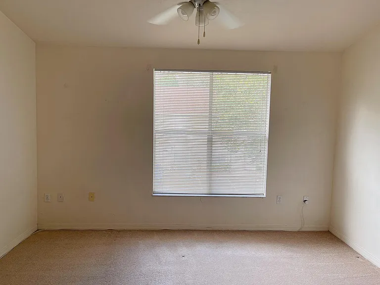3901 SW 20th Ave — Photo 13