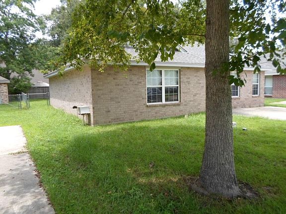 3rd image of 1751 Nellie Dr