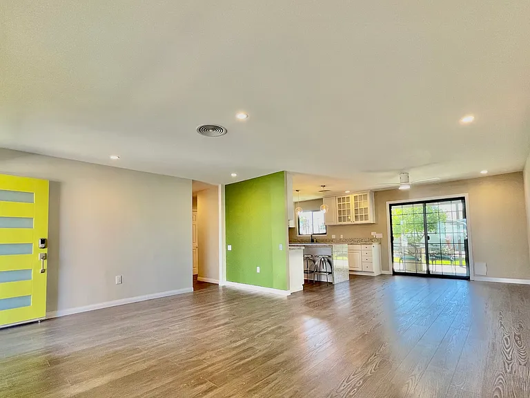 42900 Texas Ave — Photo 6