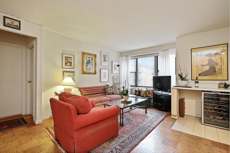 1st image of 120 E 90th St APT 9G