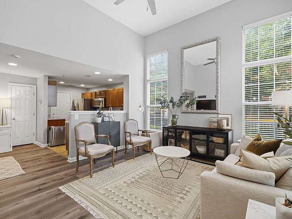 5th image of 1899 Crescent Park Dr #108A