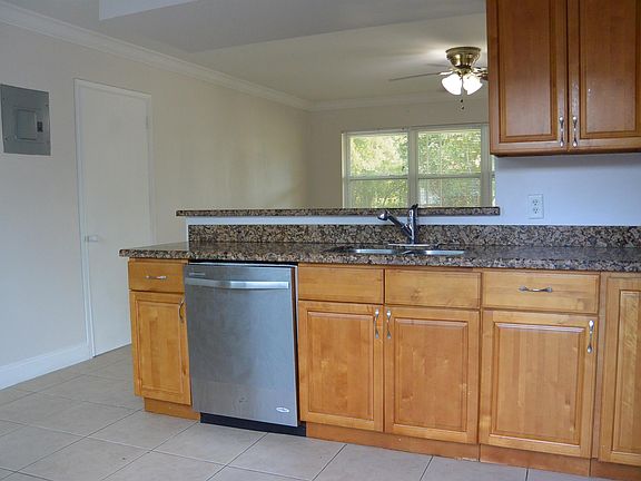 5th image of 1204 NE 4th St #2