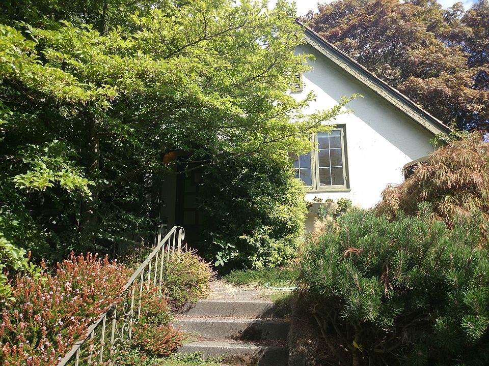 2nd image of 6012 31st Ave NE