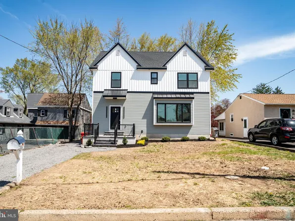 351 Aspen St, Warminster, PA 18974