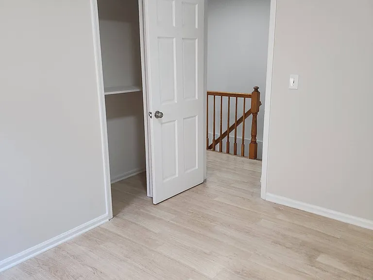 70 Elm Ave — Photo 6