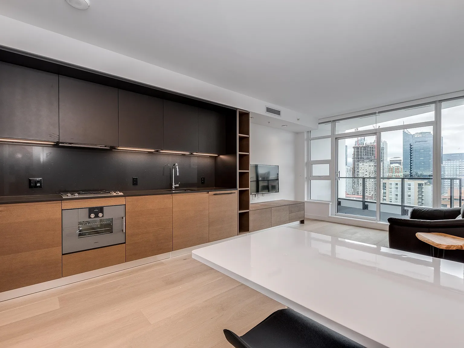 Studio, 439 sqft, $2,850 — Photo 4