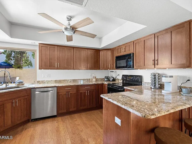 9081 E Sahuaro Dr — Photo 11