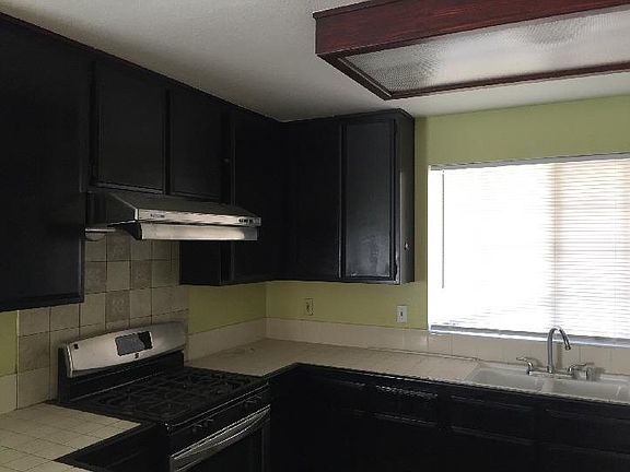 3rd image of 12321 Wedgewood Ln