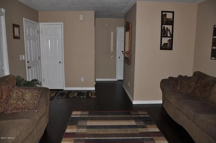 4621 W Gail Dr — Photo 7