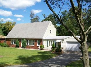 4 Brainard Rd, Wilbraham, MA 01095