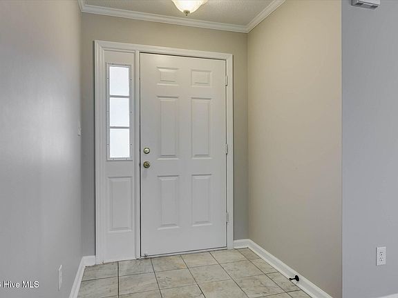 5th image of 240 Amelia Drive W