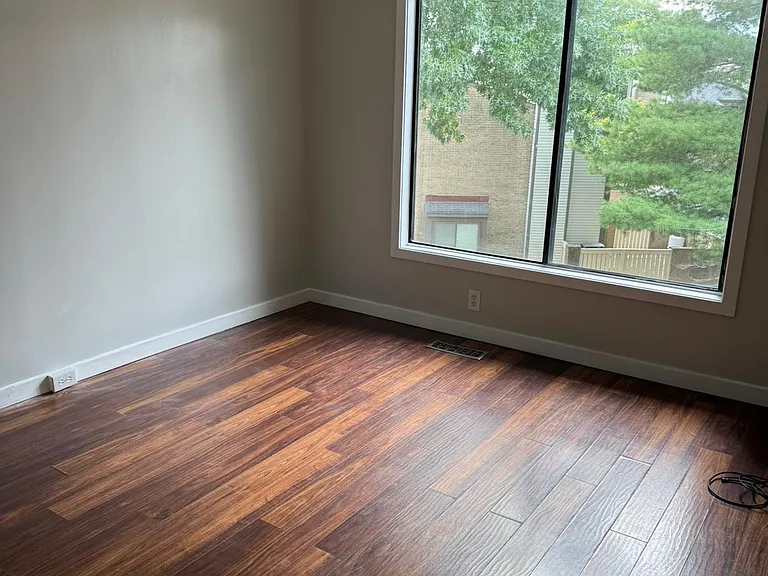 12 Fifeshire Ct — Photo 8