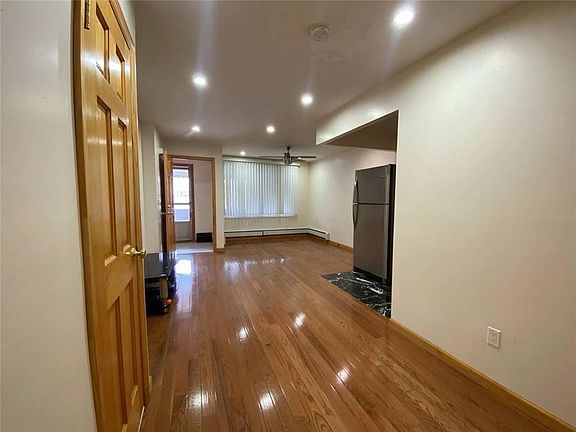3rd image of 337 Bay 10th St