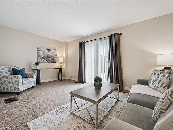 3rd image of 31 Greengate Rd #205