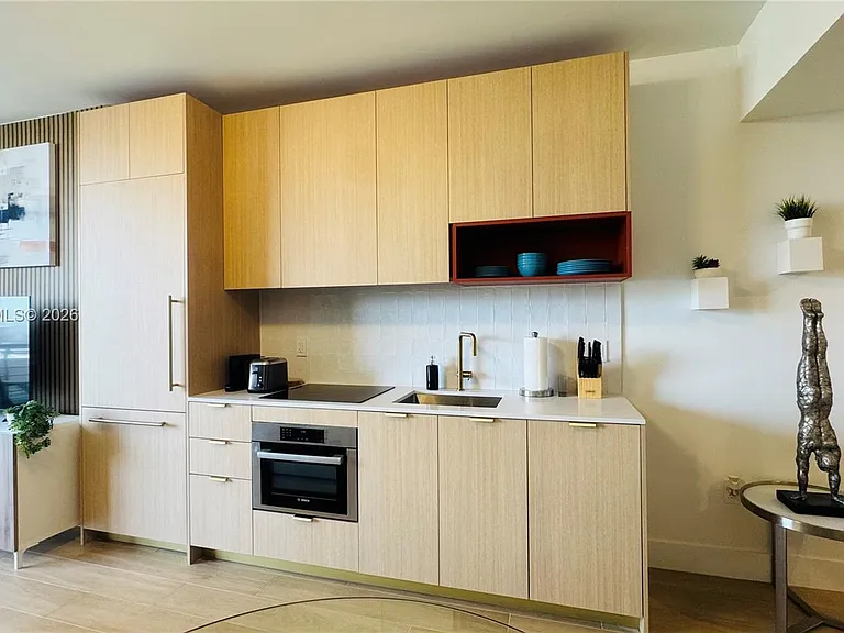90 NE 32nd St #613 — Photo 4