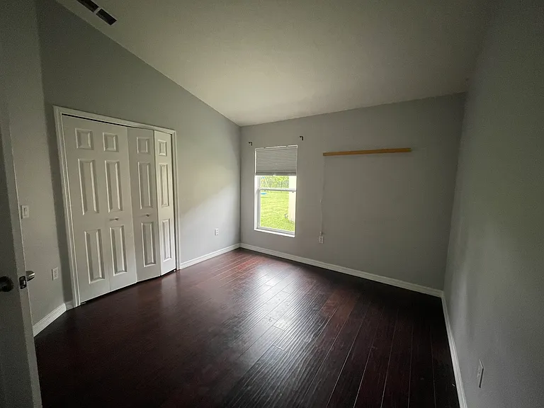 13826 Mirror Lake Dr — Photo 12
