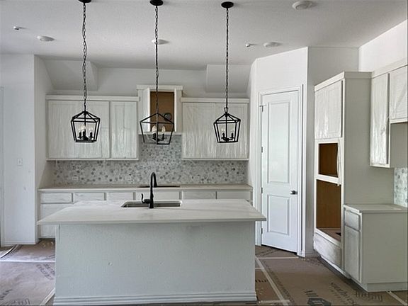Quick Move In Home by Ashton Woods