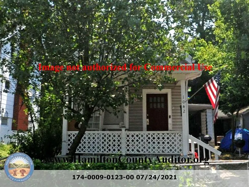 1042 Fairbanks Ave