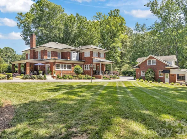 128 W Colonial Dr, Salisbury, NC 28144