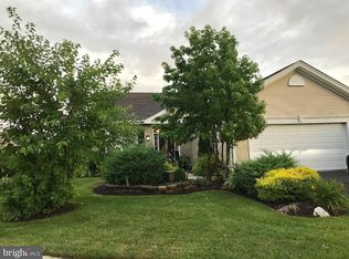 18 Newton Ct, Columbus, NJ 08022