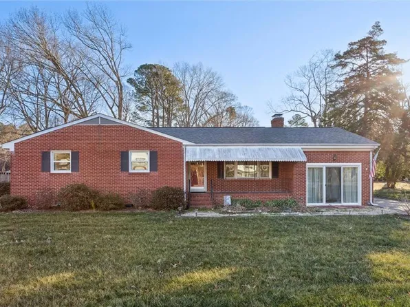 302 Wythe Creek Rd, Poquoson, VA 23662