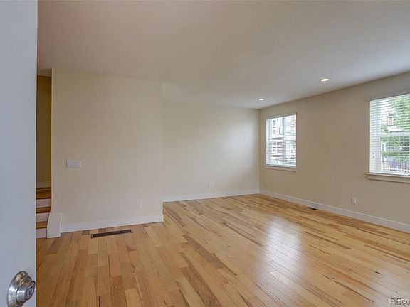3rd image of 671 Robert St