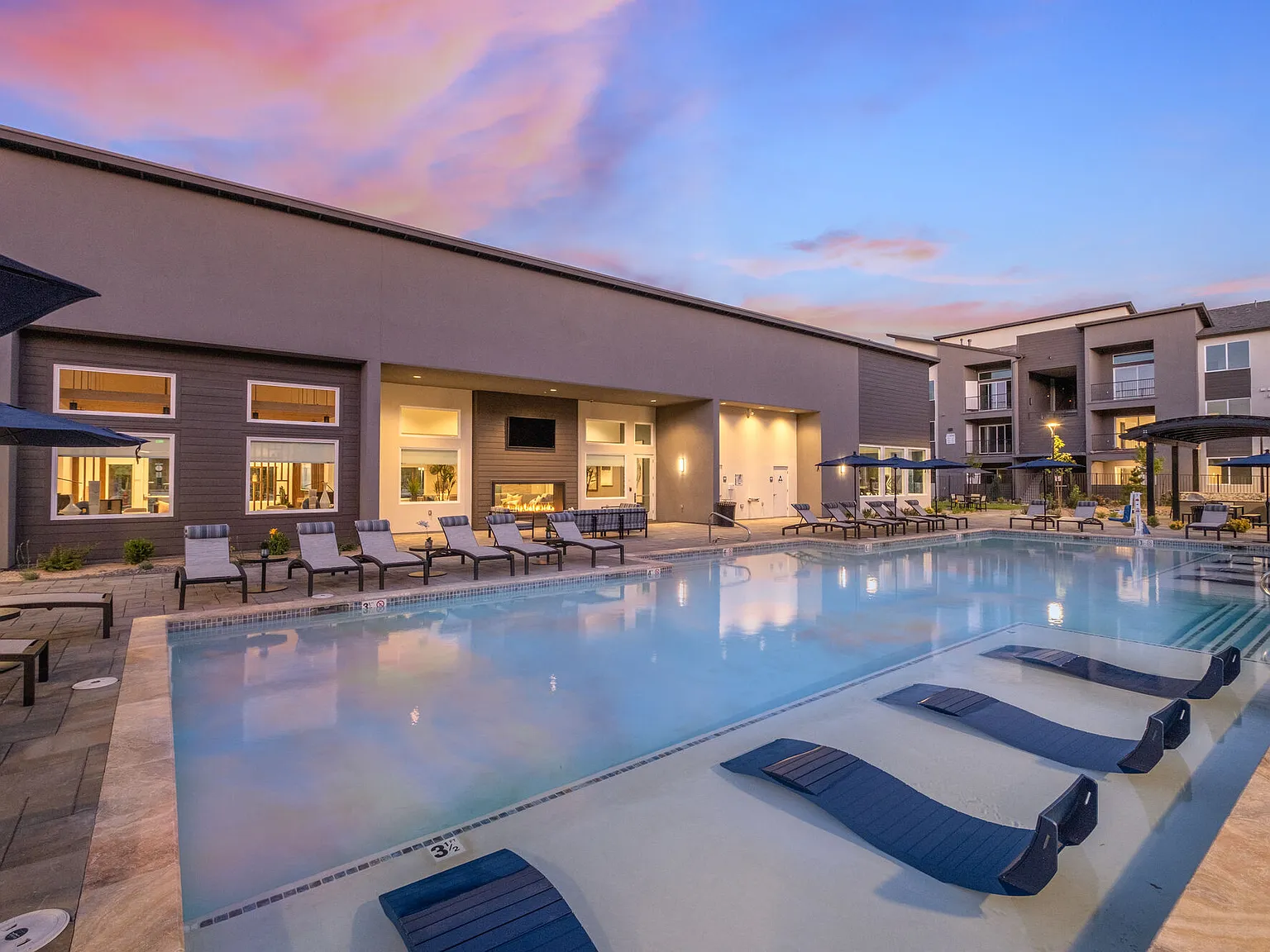 Indigo Apartments — Photo 1