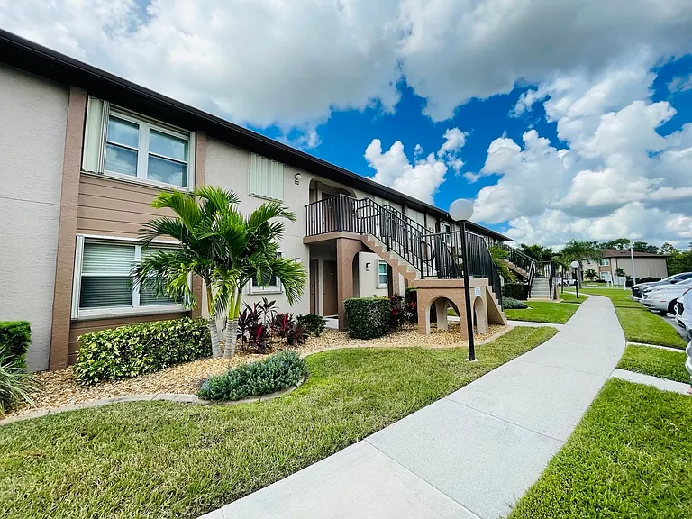 25100 Sandhill Blvd #Q201 — Photo 2