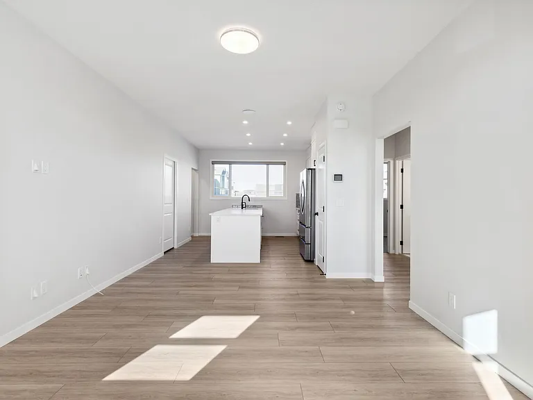 152 Setonstone Mnr SE — Photo 4