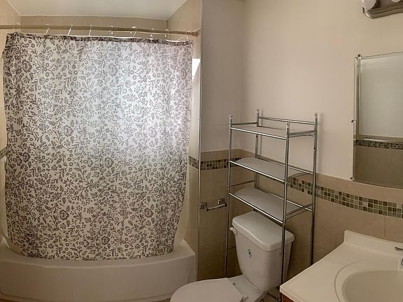 2nd image of 293 N Hill Ave APT 1