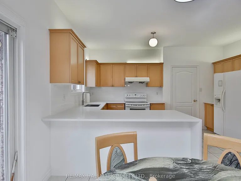 15 Briarglen Rd — Photo 18