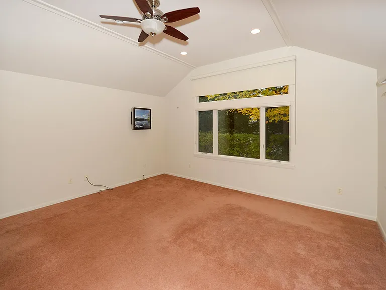 38 Griswold Pl — Photo 10