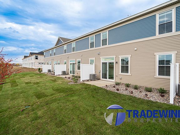 5th image of 1721 Tyrone Dr