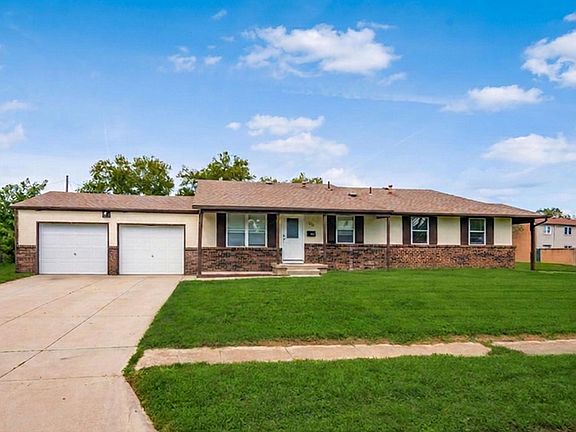 3rd image of 5639 Maple Canyon Ave