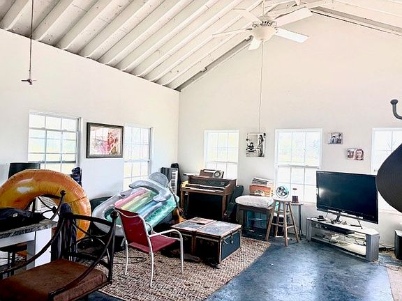 5th image of 2805 Old Brock Rd